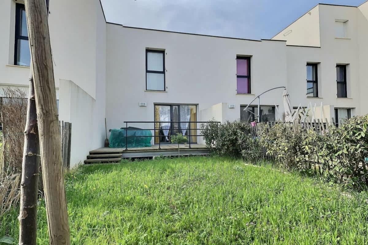 Villa Moderne Avec 2 Dans A 500m De La *